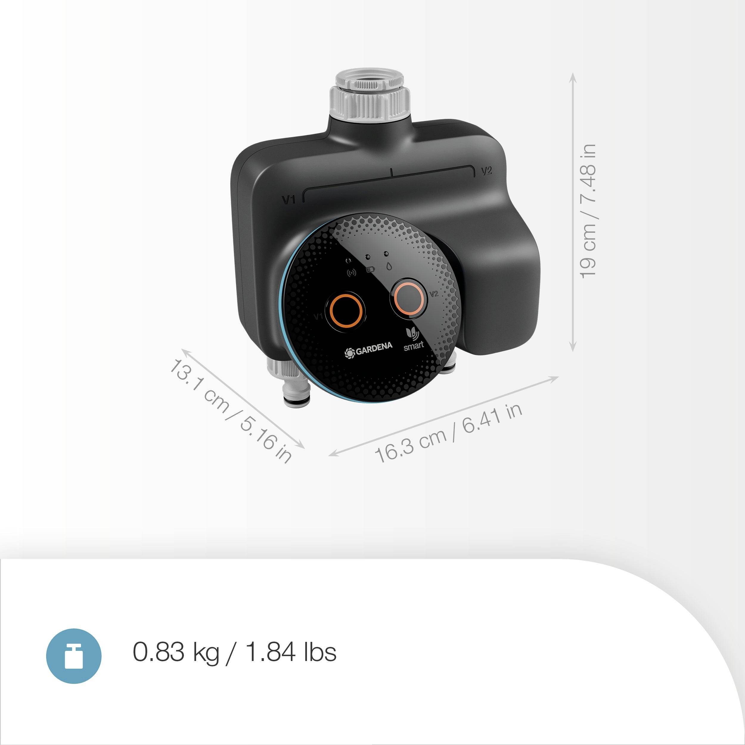 Črn digitalni vrtni namakalni časovnik z navedenimi dimenzijami: 13,1 cm x 16,3 cm x 19 cm. Teža: 0,83 kg / 1,84 funta.