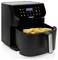 Črn air fryer z digitalnimi kontrolami, nastavljenimi na 200°C, ki prikazuje ocvrte krompirček v košari in demonstrira njegovo funkcijo kuhanja.