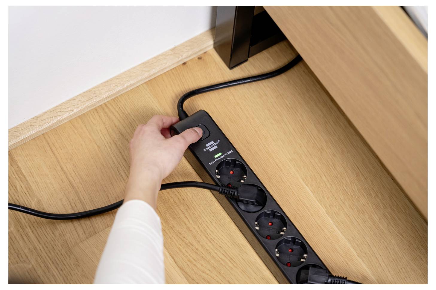 Brennenstuhl 1150790602 razdelilna letev črna, antracitna vtičnica 1 kos-8