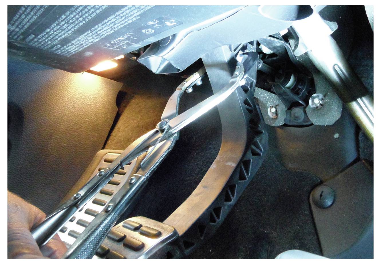 Gedore Automotive 2850796 KL-0118-10 A Klešče za batnico glavnega cilindra sklopke-1