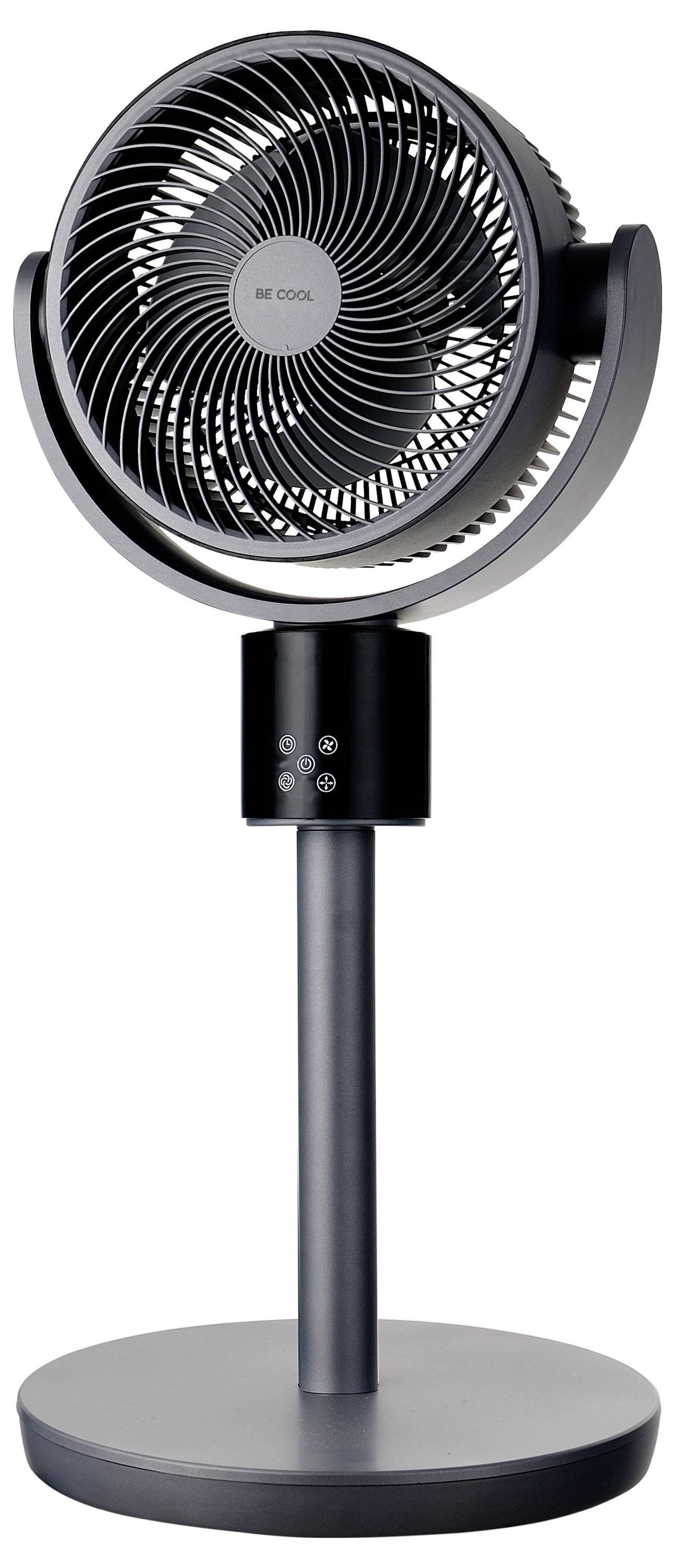 Sodoben črni stoječi ventilator s krožno zaščito rezila na okroglem podstavku. Ventilator ima navpični stojak in dotikalne krmilnike na sprednji strani.