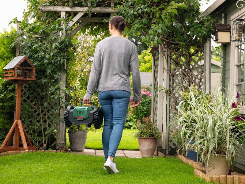 Bosch Home and Garden 06008E1002 VISIMOW18V-100 robotska kosilnica-4