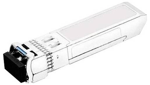 Bel USB ključ z črno zaščitno kapico konektorja, prikazan na preprostem belem ozadju.