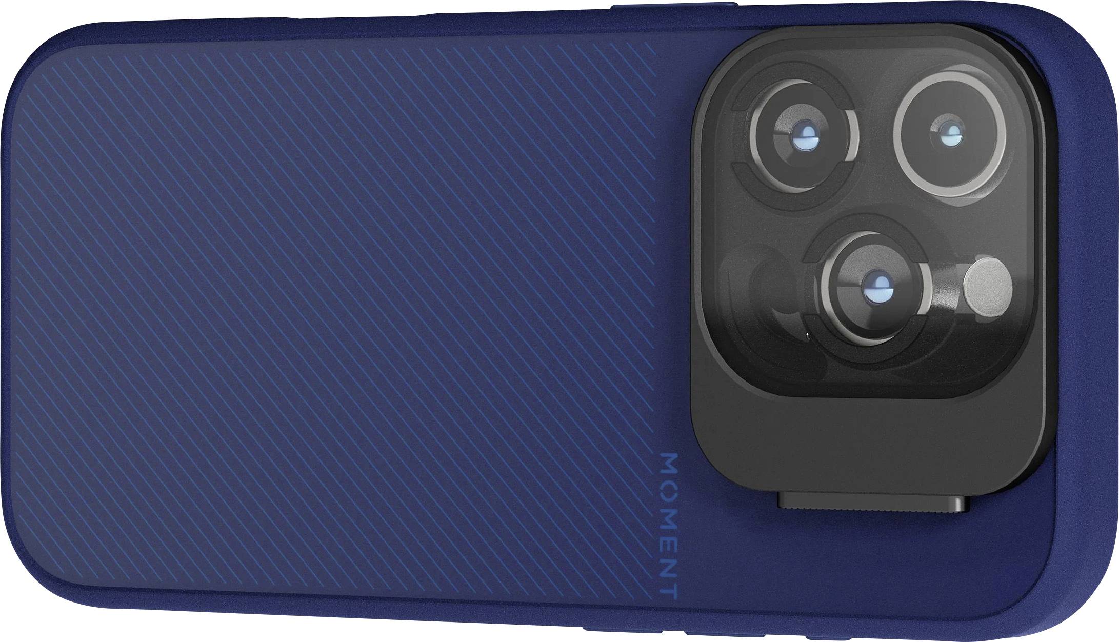 Modra silikonska zaščita za pametni telefon z velikim črnim izrezom za fotoaparat in trojno matriko leč, prikazuje zadnjo stran zaščite telefona.