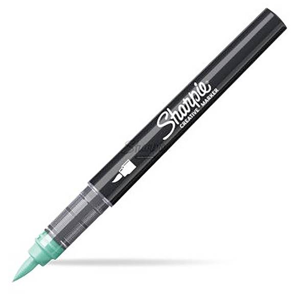 Črni marker Sharpie s svetlim modrimi vrhom in pokrovčkom, prikazan diagonalno na belem ozadju.