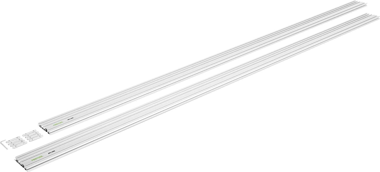Dva dolga bela linearna LED svetilka s priponkami za montažo, prikazana na beli podlagi.