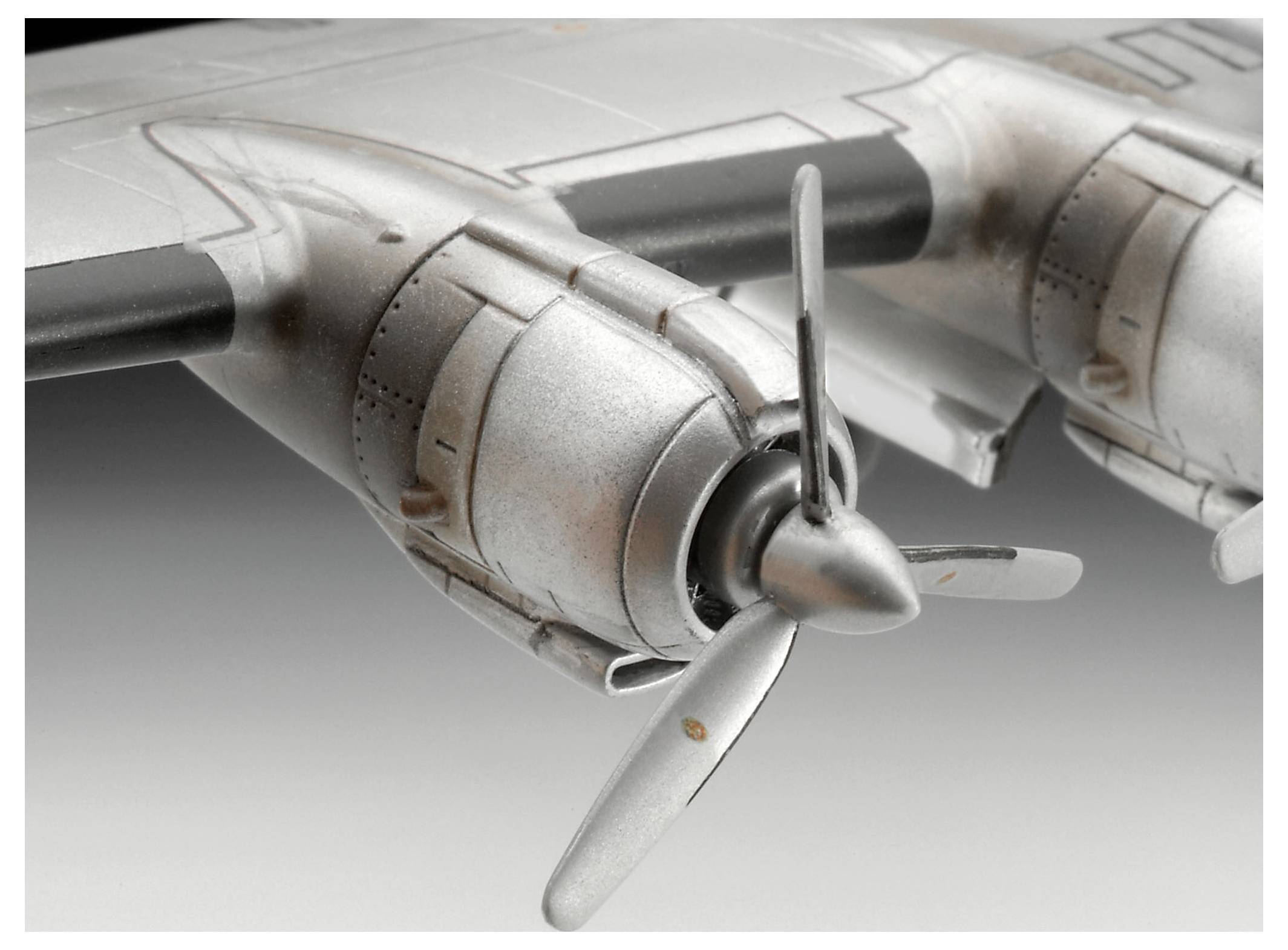 Revell 03745 Lockheed L-1049G Super Constellation model letala, komplet za sestavljanje 1:144-7