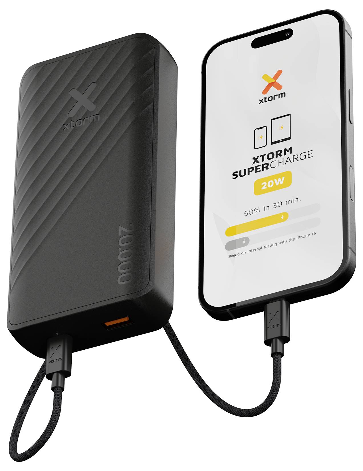 Baterija Black Xtorm, ki polni pametni telefon, pri čemer telefon prikazuje »Xtorm SuperCharge 20W« in zahtevo o polnjenju »50% v 30 min«.