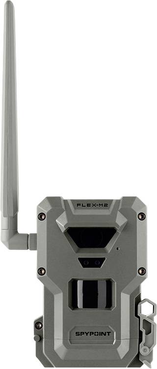 Siva SPYPINT Flex-M8 pohodniška kamera z visoko anteno in robustnim ohišjem, prikazana v frontalnem pogledu na belem ozadju.