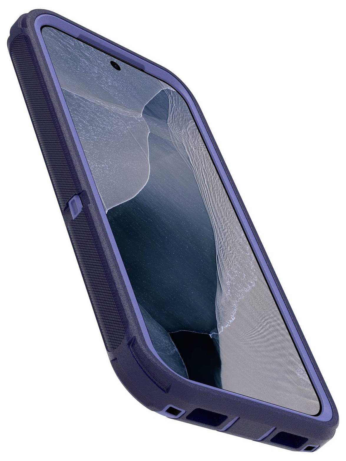 Razpokana pametna telefon v modri zaščitni etui, prikazana pod kotom na belem ozadju.