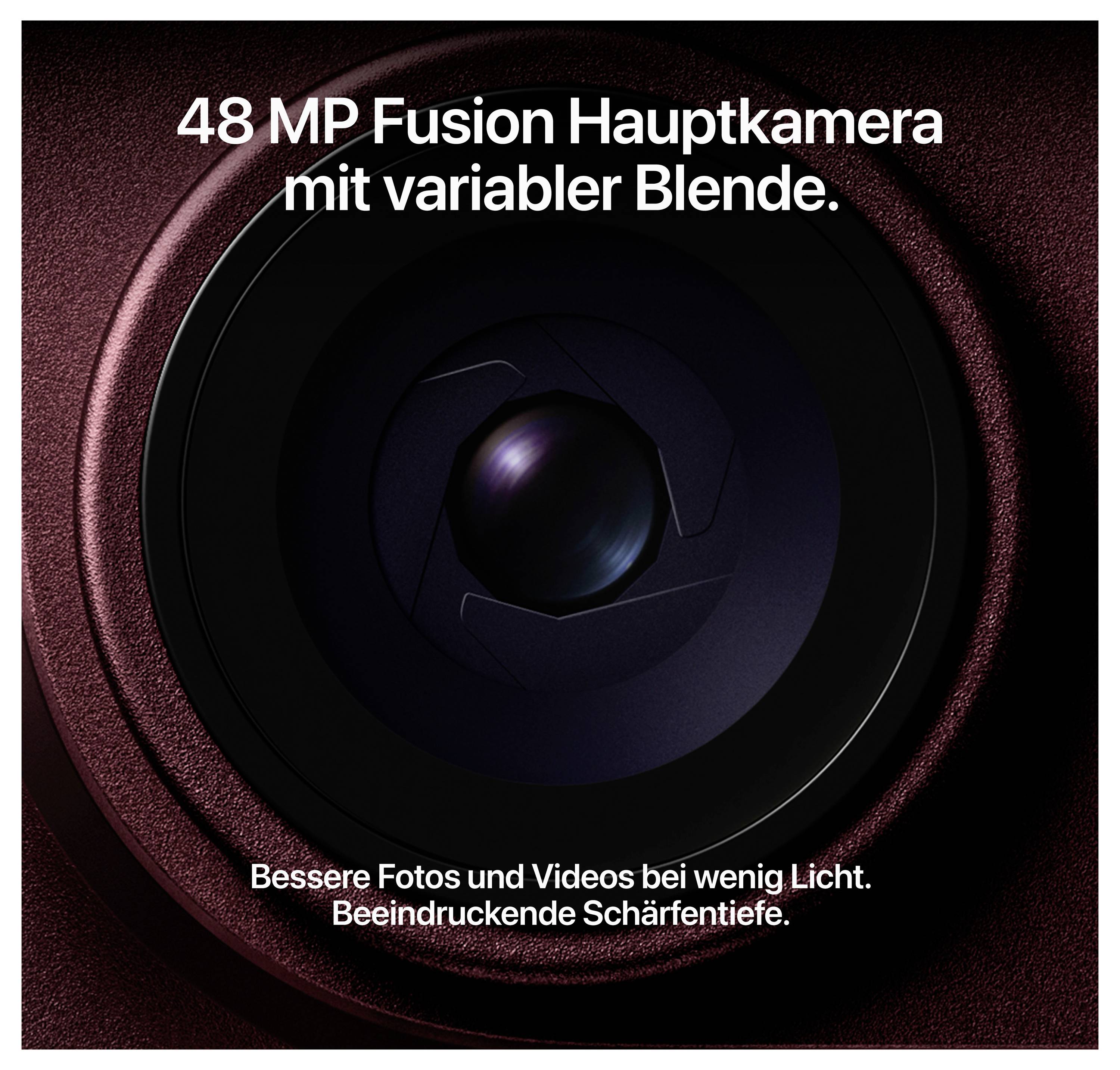 Detajlni posnetek pametnega telefona s kamero z besedilom "48 MP Fusion glavna kamera s spremenljivo zaslonko" in navedbo boljših fotografij in videov v slabih svetlobnih pogojih ter impresivne globine ostrine.