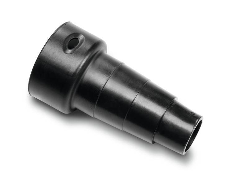 Črn plastičen konični adapter z več stopnjami; uporablja se za povezovanje cevi različnih premerov.