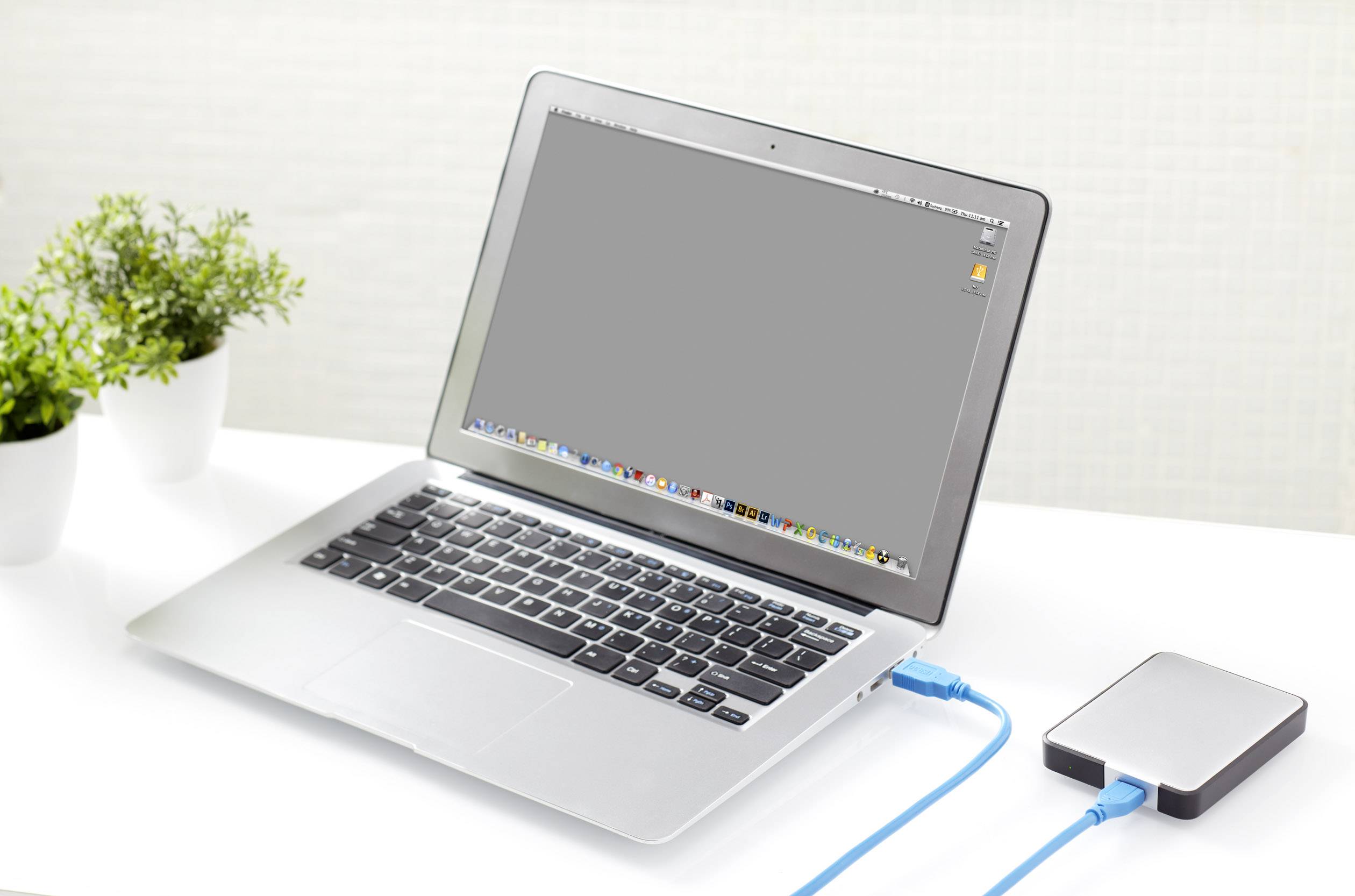 USB 3.0 priključni kabel [1x USB 3.0 vtič A - 1x USB 3.0 vtič Micro B] 0.30 m modre barve, pozlačeni vtični kontakti ren-1