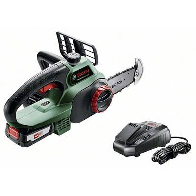 Brezžična zelena Boscheva motorna žaga z polnilcem. Ima ergonomske ročaje in kompakten dizajn, primerna za vrtna dela.