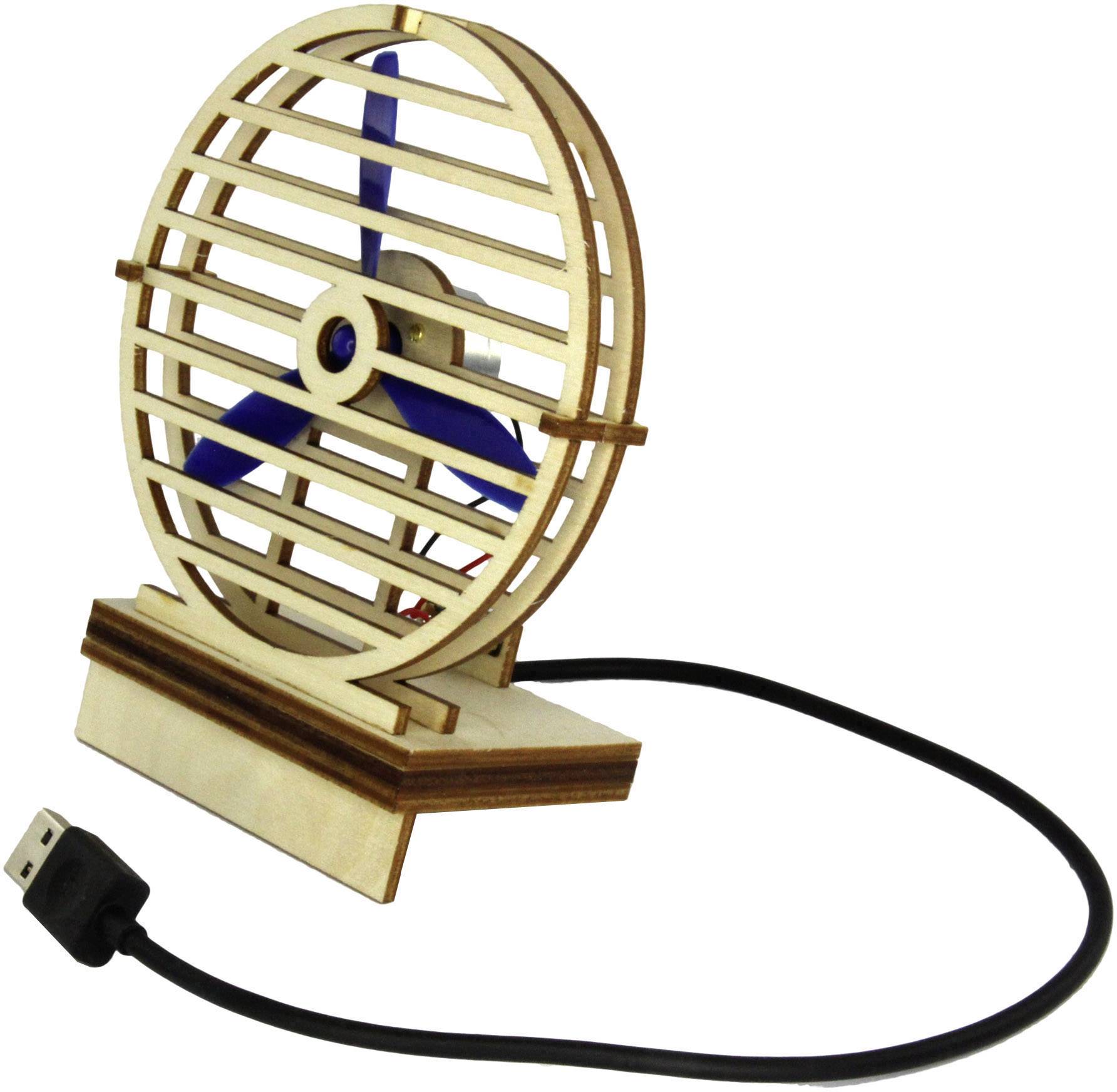 Majhen leseni USB ventilator z modrim propelerjem je priklopljen na kabel. Idealen za uporabo na pisalni mizi.