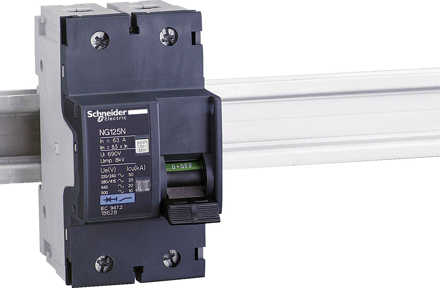 Črni odklopnik učinkovitosti znamke Schneider Electric, model NG125N, nameščen na DIN letev.