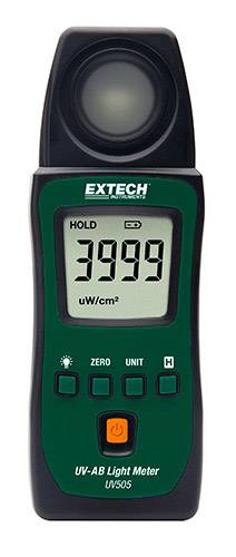 Elektronska merilna naprava z zaslonom, prikazuje '3999 µW/cm²', namenjena merjenju intenzivnosti UV-svetlobe, znamka vidna zgoraj.