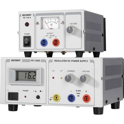 Dva elektronska enosmerna napajalnika, zložena drug nad drugim. Zgoraj analogni model z vrtljivim regulatorjem, spodaj digitalni model z LED-zaslonom.