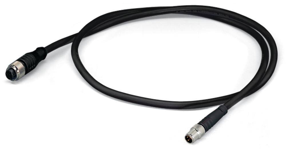 Črn HDMI-kabel s priključkom na vsakem koncu, primeren za povezovanje video in avdio naprav.