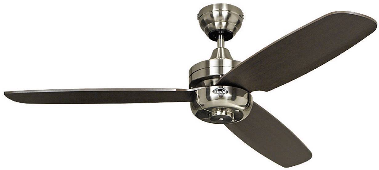 Sodoben stropni ventilator s tremi temno rjavimi krili in kovinsko ohišje, pritrjen na kratki drog.