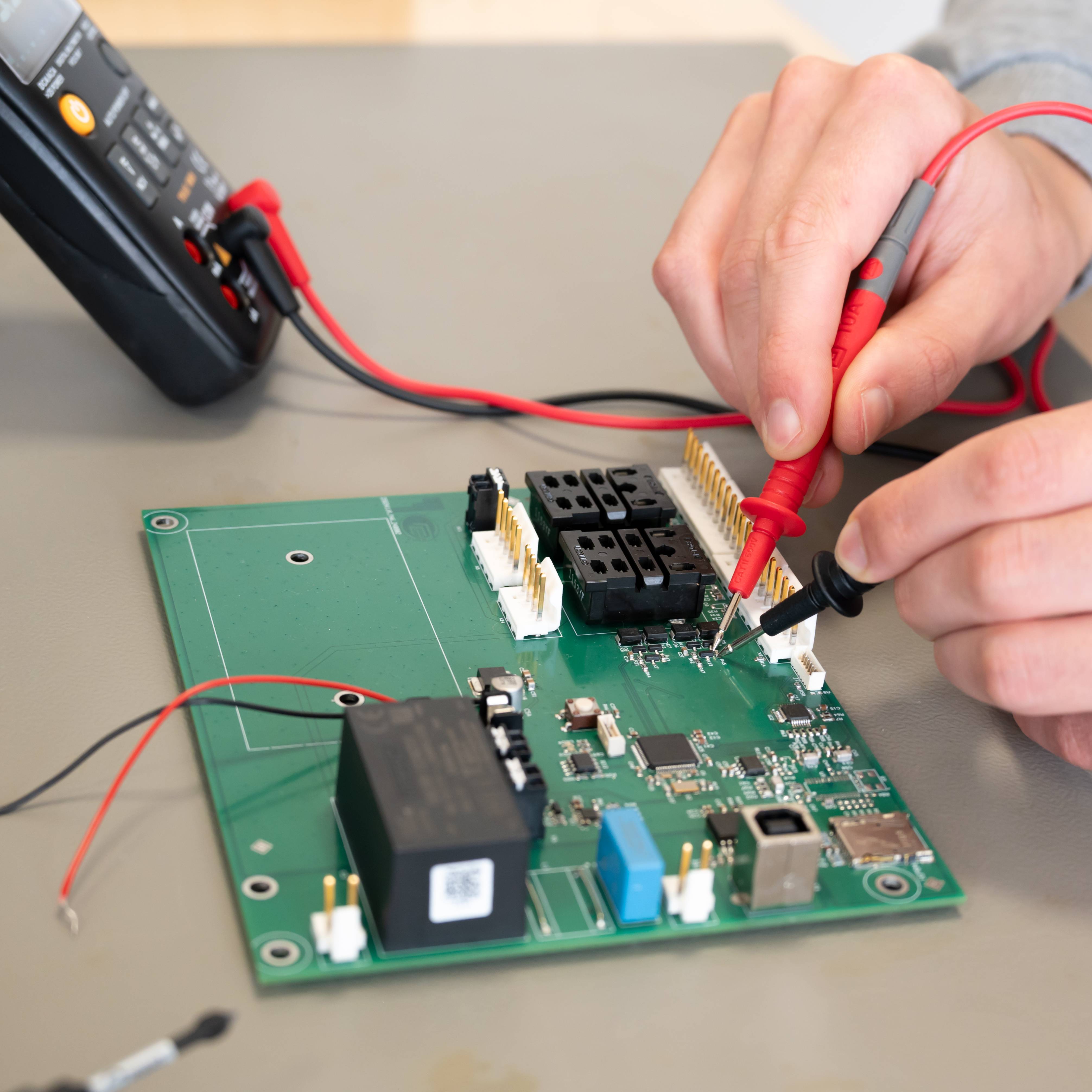 PCE Instruments ročni multimeter digitalni zapisovalnik podatkov CAT II 1000 V, CAT III 600 V-5
