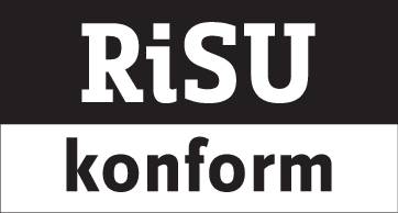 'RiSU konform' je stiliziran tekst s poudarjeno tipografijo.