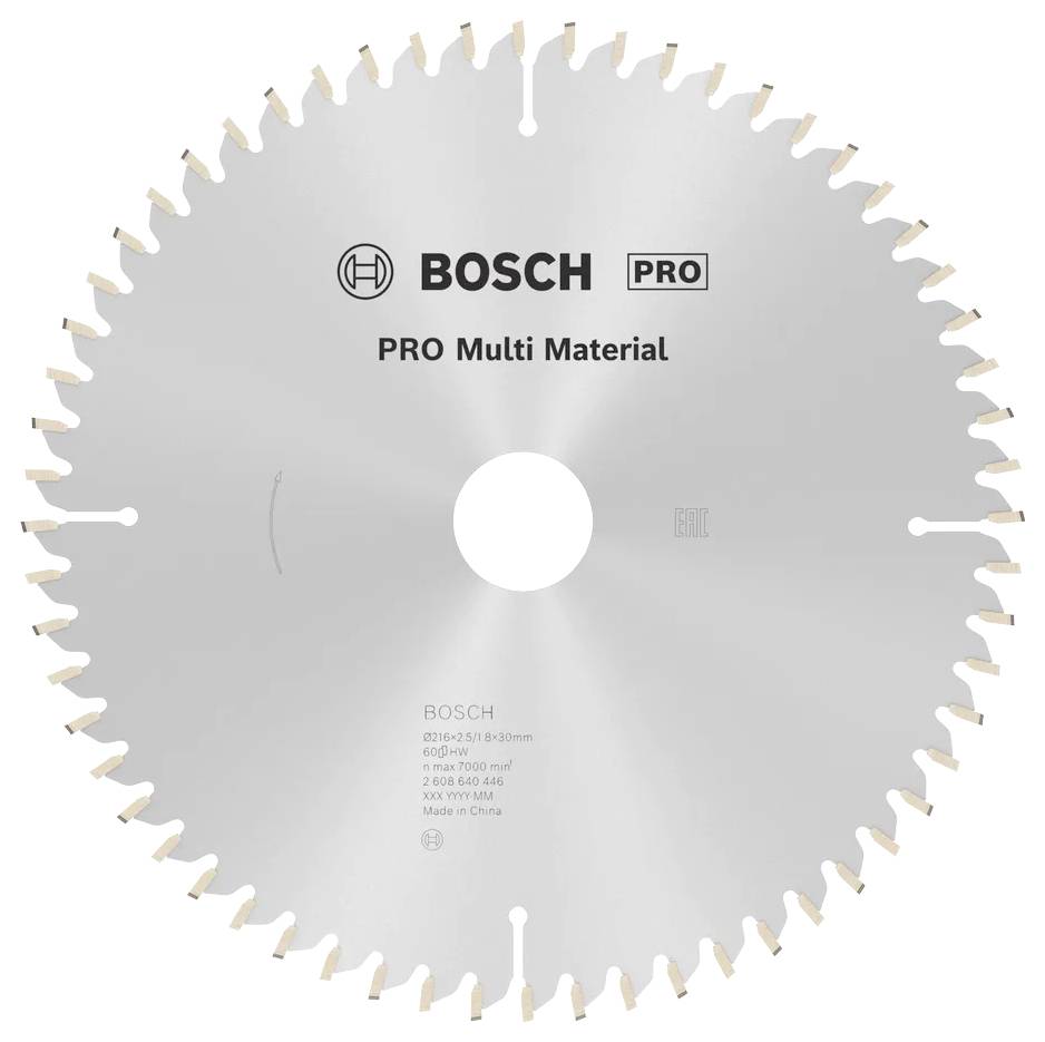 En cirkulärsågklinga märkt 'BOSCH PRO Multi Material' med jämnt fördelade tänder. Utvecklad för att skära olika material.