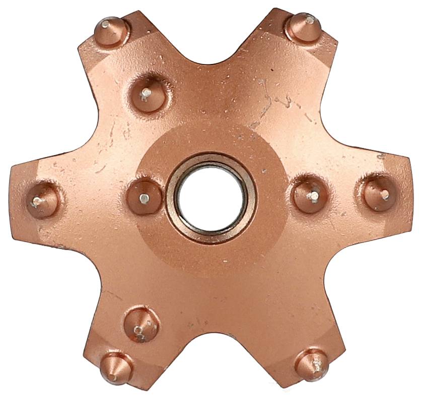 Kopparfärgad sexkramarmetalknav eller rotor med ett centralt cirkulärt hål och upphöjda nitar, visad mot vit bakgrund.