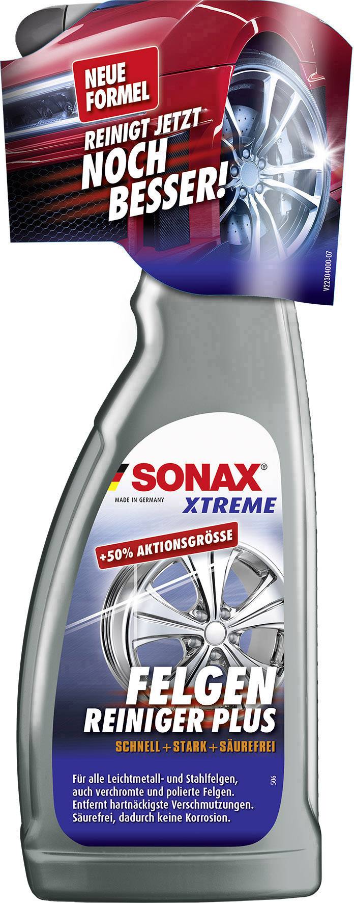En grå flaska Sonax Xtreme Fälgrengöring Plus med röda och vita etiketter; lovar snabb och kraftfull borttagning av smuts.