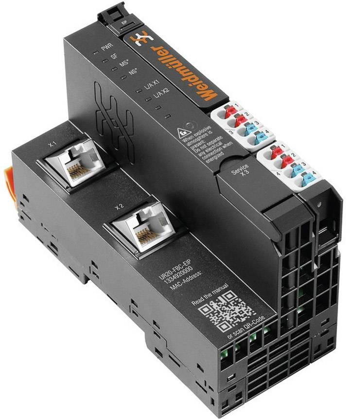 En industriell elektronikmodul med flera nätverkskabelanslutningar, färgkodade portar och en QR-kod på sidan.