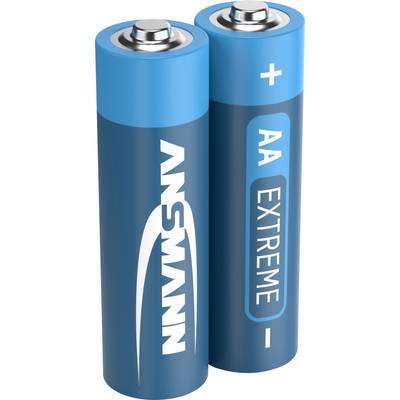 Två AA-batterier med blå hölje märkta med 'ANSMANN' och 'EXTREME'. Ett batteri visar plustecknet, det andra minustecknet.