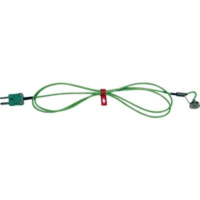 Grönt kabel med platt kontakt till vänster och sensorhuvud till höger, sammanbundet med en röd kabelklämma i mitten.