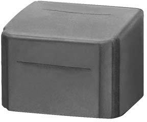 En svart, kubformad plastblock med avrundade hörn.