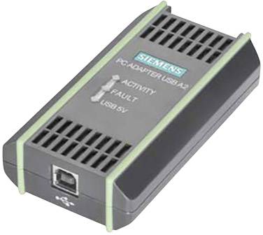En Siemens PC-adapter USB A2, grå med gröna ränder, visar aktivitets- och felstatusindikatorer. Har en USB-anslutning.