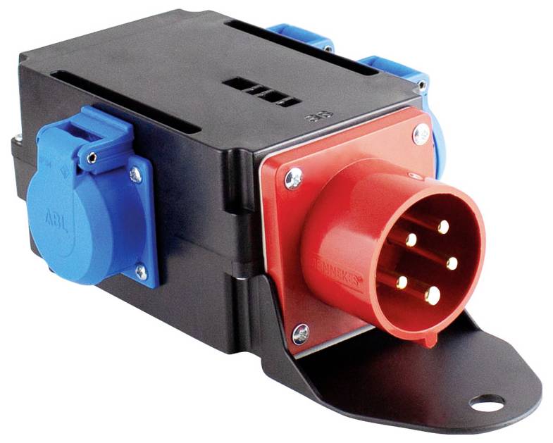 Industriell strömkontakt: svart hölje med ett rött femstiftsuttag och två blå uttag, avsedd för elektrisk kraftdistribution.