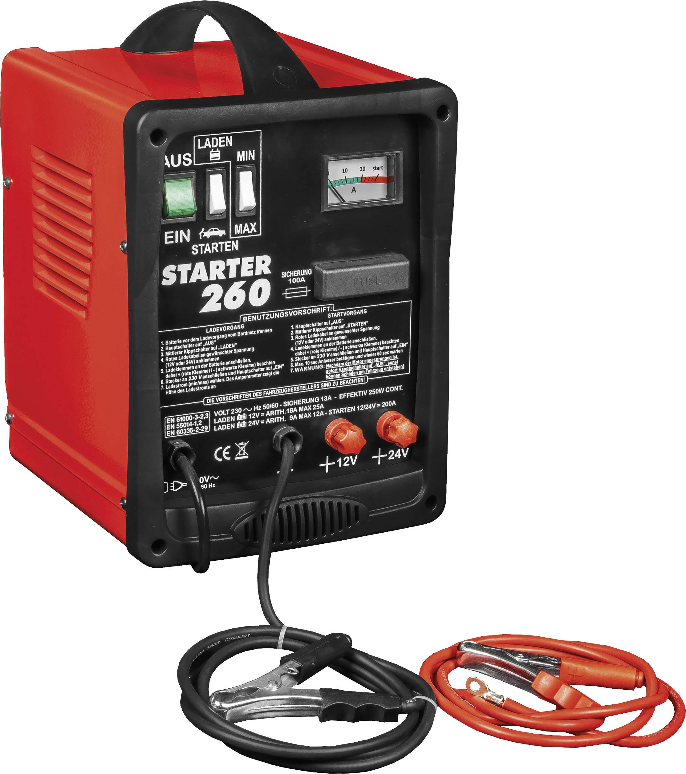En röd batteriladdare med display och knappar, ansluten med röda och svarta kablar med klämmor.