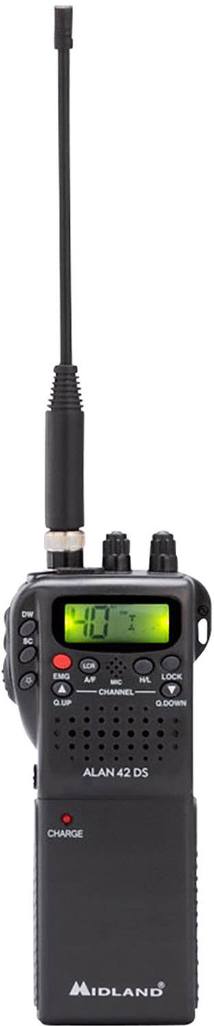 En bärbar radioapparat med en lång antenn och ett belyst display visar '40'. Flera knappar och reglage för manövrering är synliga.