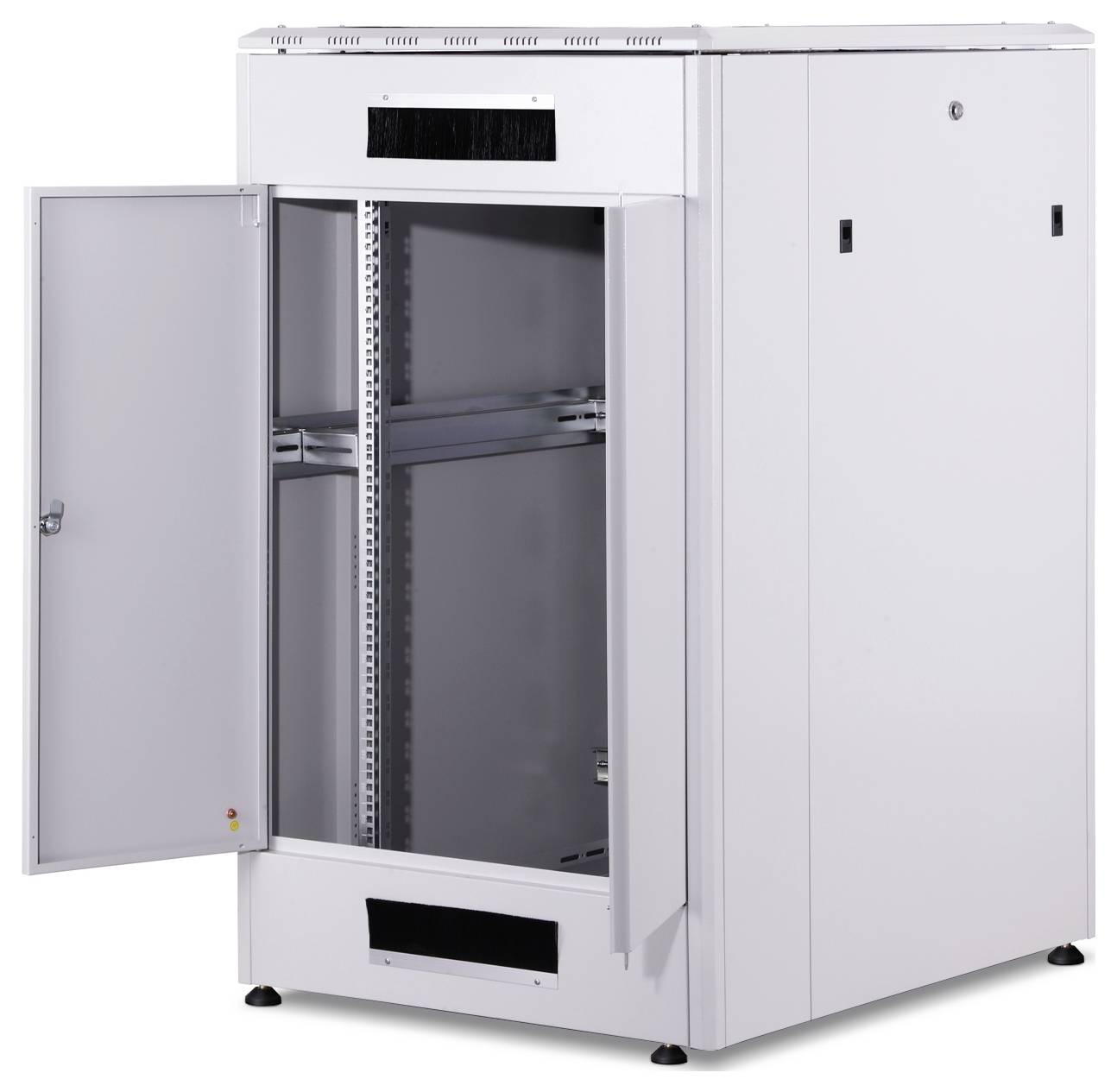 Ett öppet, vitt serverrack med synliga hyllplan, lämpligt för förvaring och organisering av teknisk utrustning i datacenter.