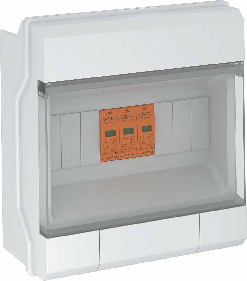 Vitt elektriskt hölje med genomskinligt lock, tre orangefärgade komponenter synliga invändigt. Avsett för skydd och organisering av kretskort.