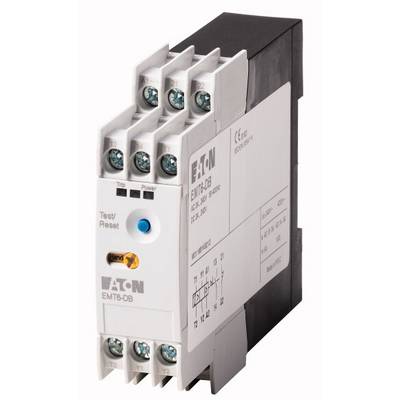 En elektronisk enhet med flera anslutningsklämmor och en etikett märkt 'Eaton EMT6-DB'. Den används för styrning av elektriska system.