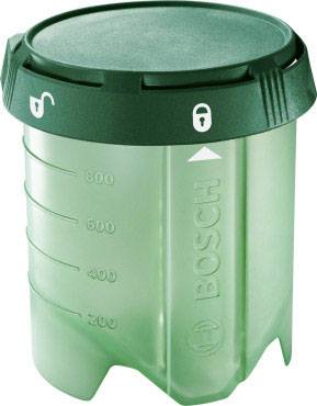 En grön mixertillsats med skala i milliliter från 200 till 800 och ett bajonettlås.