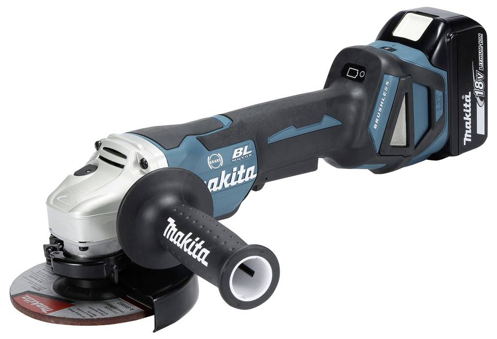 En sladdlös Makita vinkelslip med borstlös motor, utrustad med ett påkopplat batteri och sidohandtag, avsedd för skärning och slipning.