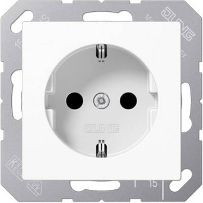 En vit vägguttag från JUNG, lämplig för väggmontering, med silvermetallram och två uttag för eurokontakter.