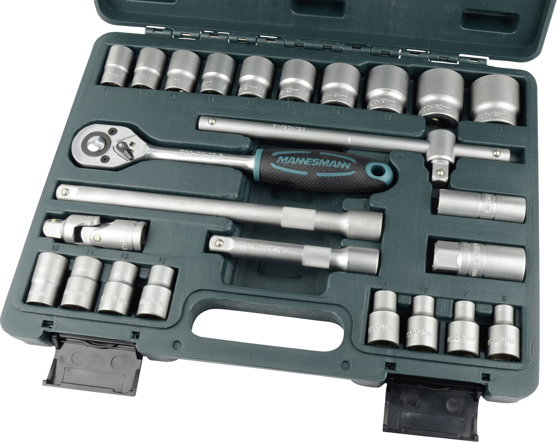 Skruvnyckel-set i en grön plastlåda. Innehåller olika hylsor och förlängningar, ordnade i skum.
