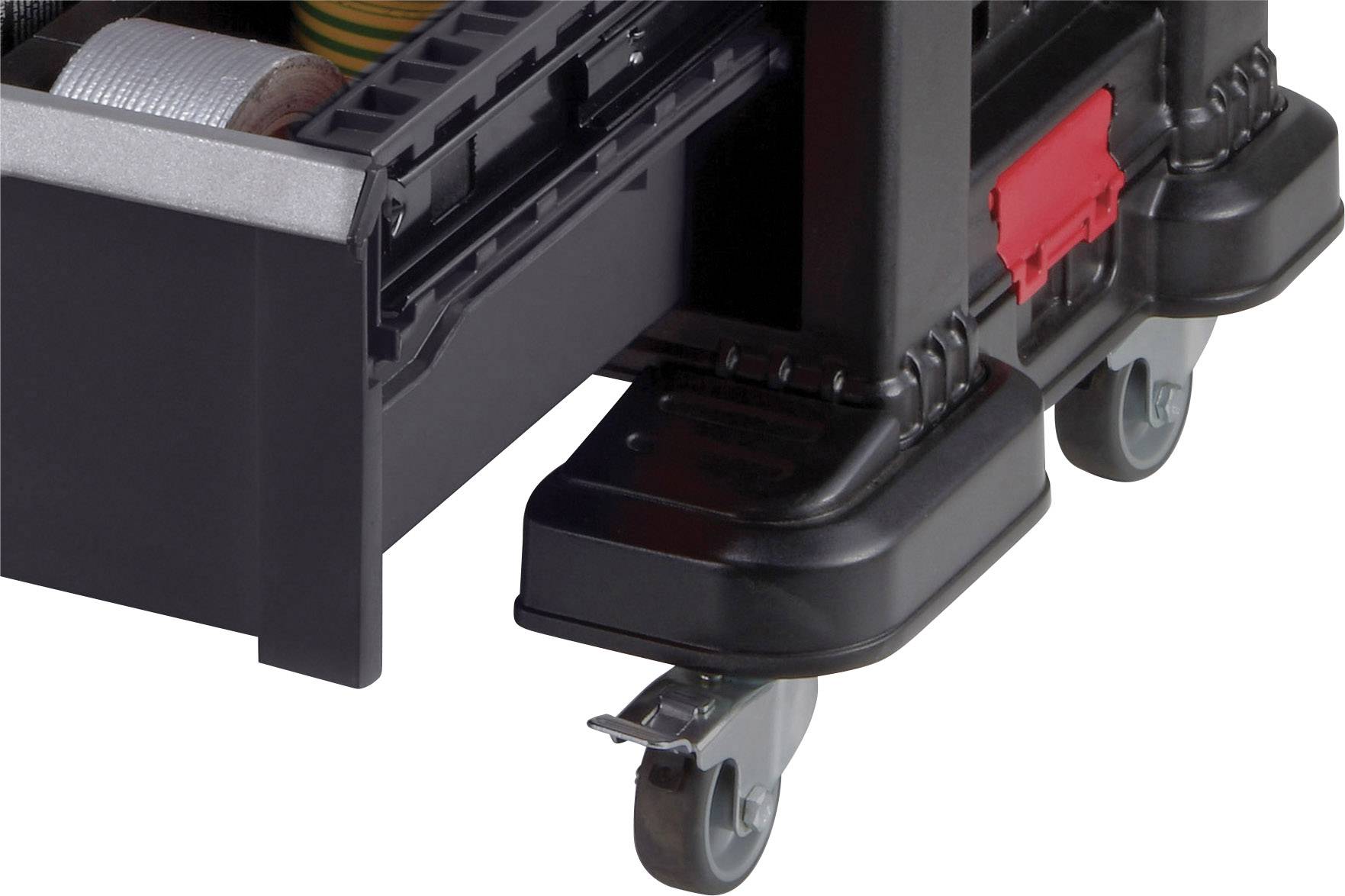 En öppen verktygslåda på hjul med synligt utdrag. I facket syns olika typer av tejper.