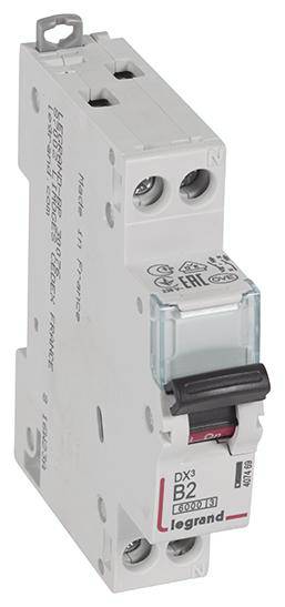 Legrand B2-Automatsäkring, Typ DX3, med svart strömbrytare och transparent skyddslock. Lämplig för elektrisk säkerhet.
