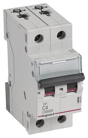 En grå dubbelskyddsbrytare från Legrand, modell TX3 C4, med två switchar och märkning 'C4 6000 3'.