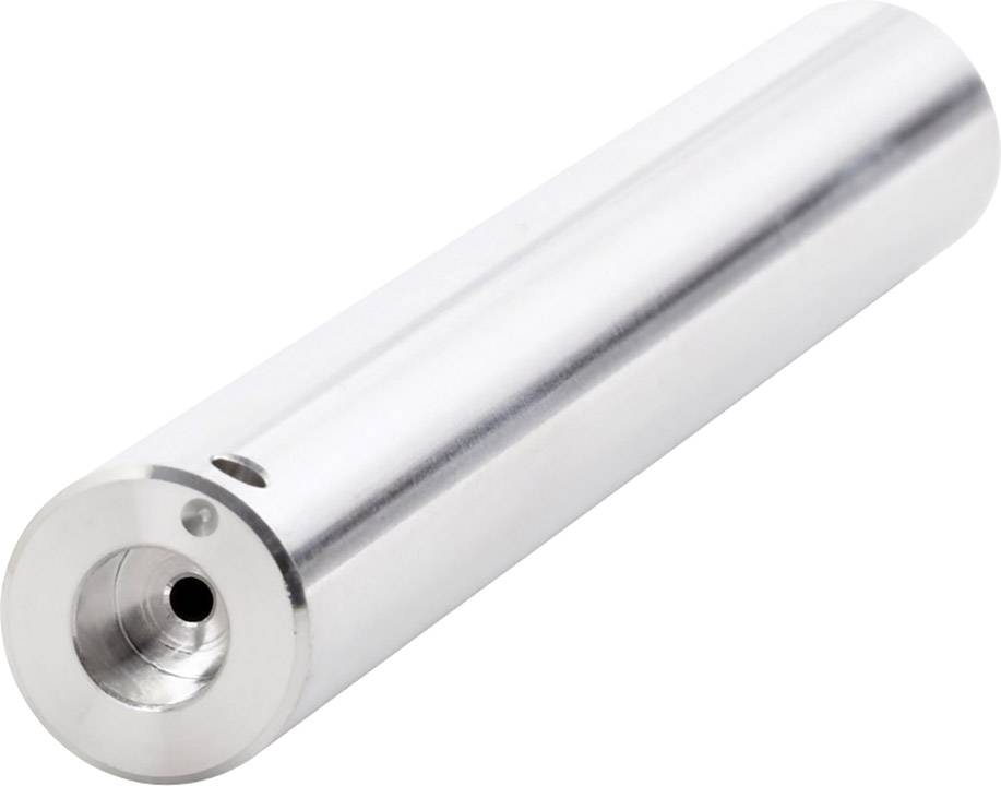 Metallcylinder med hål i båda ändar, silverglänsande, ligger på vit bakgrund.