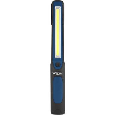 Handlampa med blå-svart hölje, fram med ett långt gult LED-band. Märke 'Ansmann', därunder en strömbrytare.