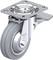 Metallhjul med gummibeläggning och fästplatta, vridet för montering.